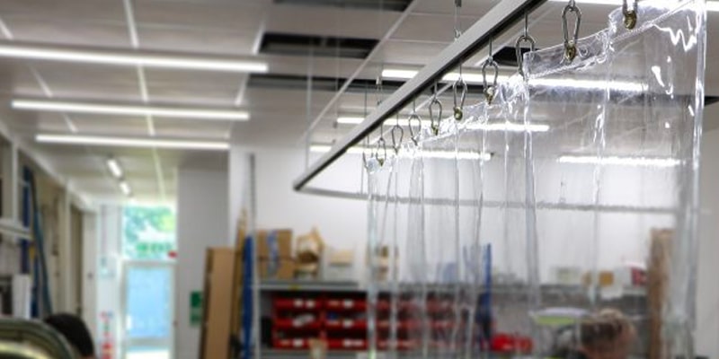 Slidescreen overhead curtain system